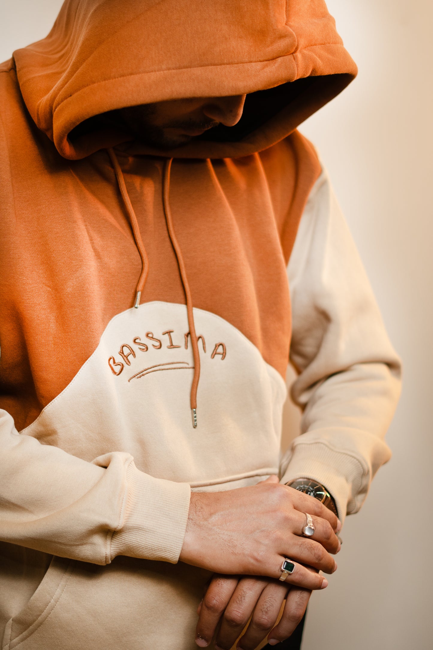 TWO-TONE BASSIMA HOODIE