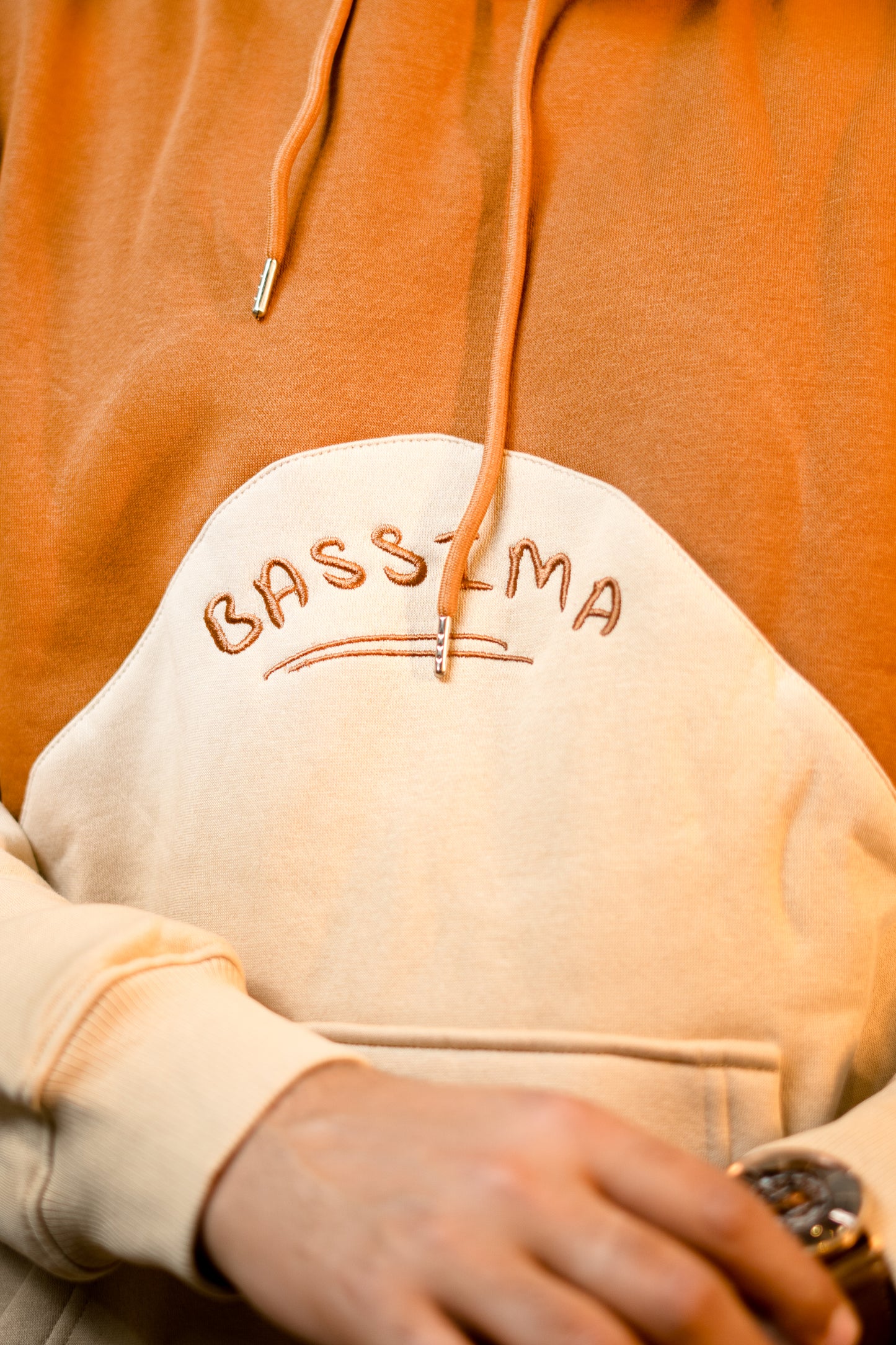 TWO-TONE BASSIMA HOODIE